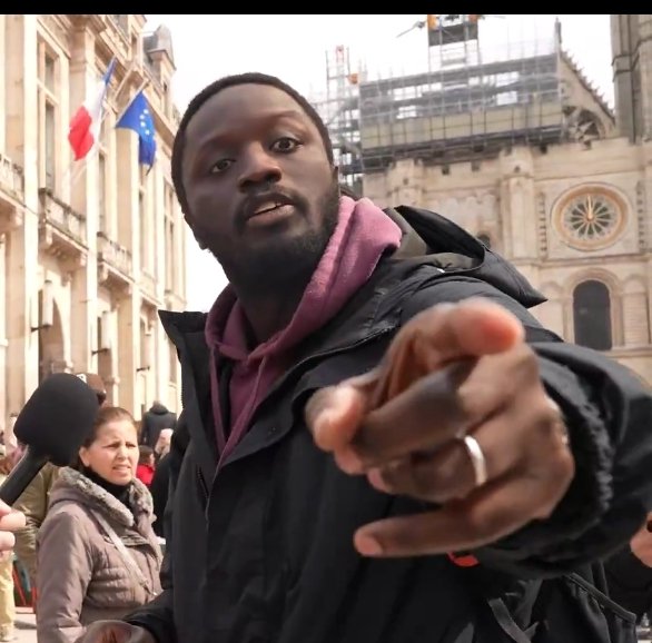 Lou 🇨🇵 tweet media