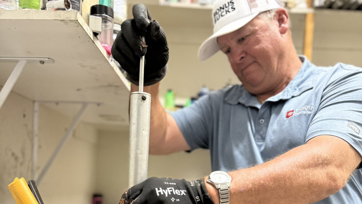 MajorLeagueFish's tweet image. In honor of National Handmade Day, let’s give a shoutout to all the anglers who pour their own plastics, carve their own crankbaits and build their own rods. @terry_scroggins, can you pour an extra bag of those worms, because those are money!💰

#fishing #bassfishing #handmade