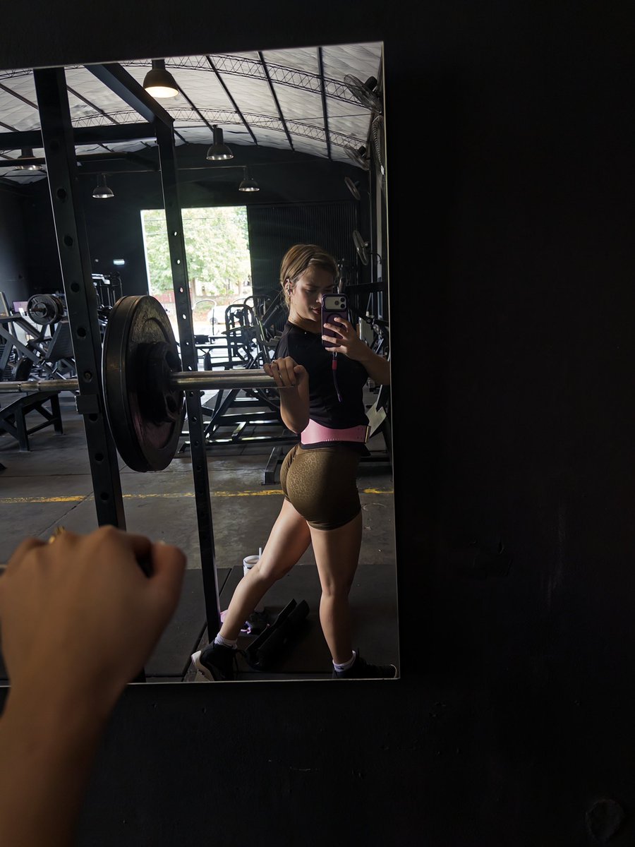 Loore_S2✨ tweet media