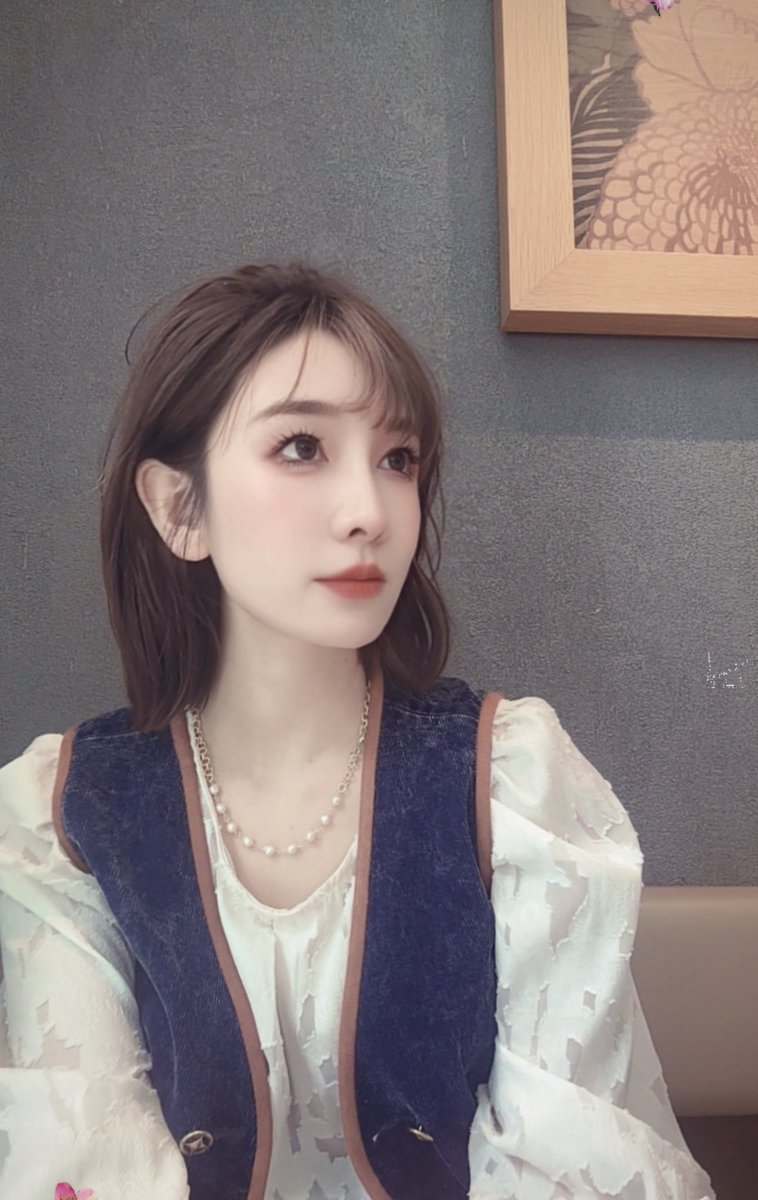 Janeliu68's tweet photo. 有能力的女人，什么都能自己来
但有能力的男人，不会让她这么做
你最美的样子，不是性感妖娆
也不是花枝招展，而是靠自己拥有了不错的生活，却依然努力的模样 https://t.co/dJC2UdhMeh