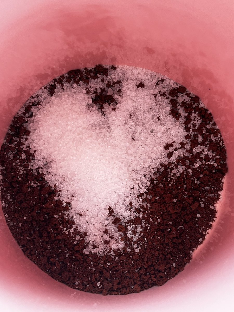 سـارة tweet media