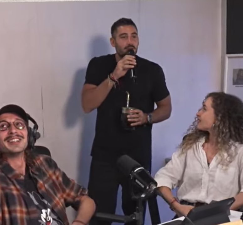 cm de luzu tweet media