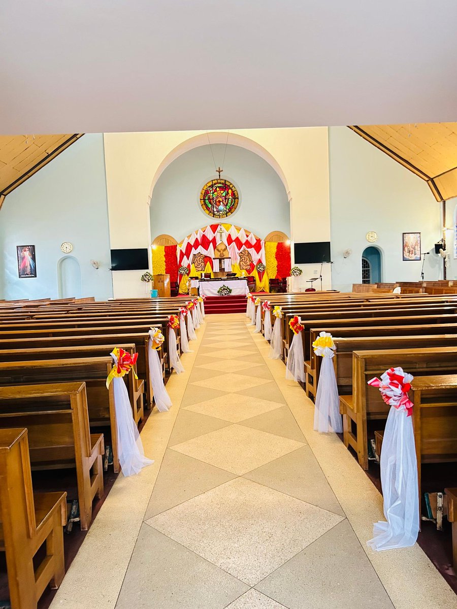 StAugustineCom's tweet photo. Celebrate the Resurrection of Christ at the Hill!, St. Augustine Chapel. Join us for a beautiful Easter Vigil Mass tonight at 9:00pm as we transition from darkness to Light. 

Easter Sunday Masses will be as follows.
7am, 9am &amp; 11am. 
No evening Mass. 

Happy Easter Season https://t.co/yborloHa7y