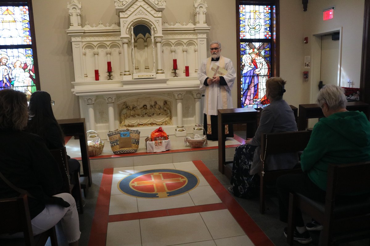 SaintBenBA's tweet photo. We had a beautiful Blessing of the Easter Food this morning in the St. Scholastica Chapel. Fr. Bryan and Fr. Archie were also presented with Easter baskets from the parish.
#Easter2026 #HolySaturday #eastertriduum #EasterBlessing #catholicchurch #churchofsaintbenedict https://t.co/9y0nTxBpl2