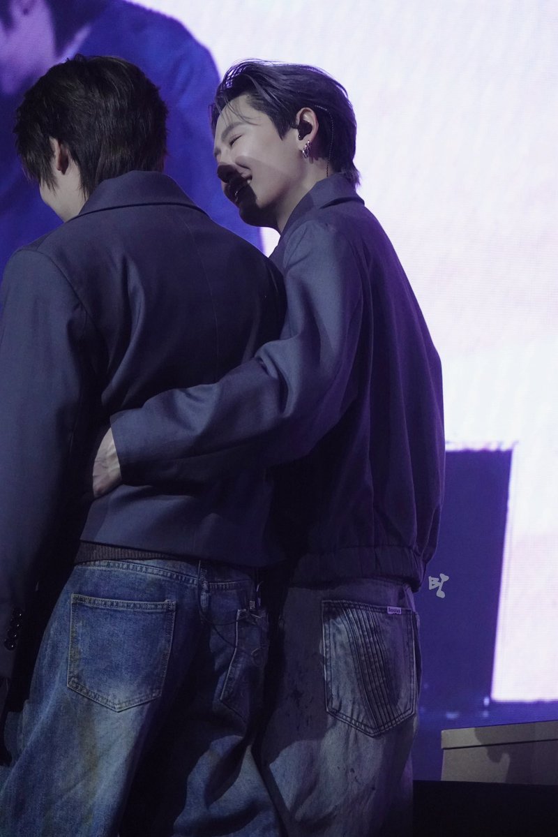 ELLALALALOVE🥦❤️🩵😽🐷☀️🌻 tweet media