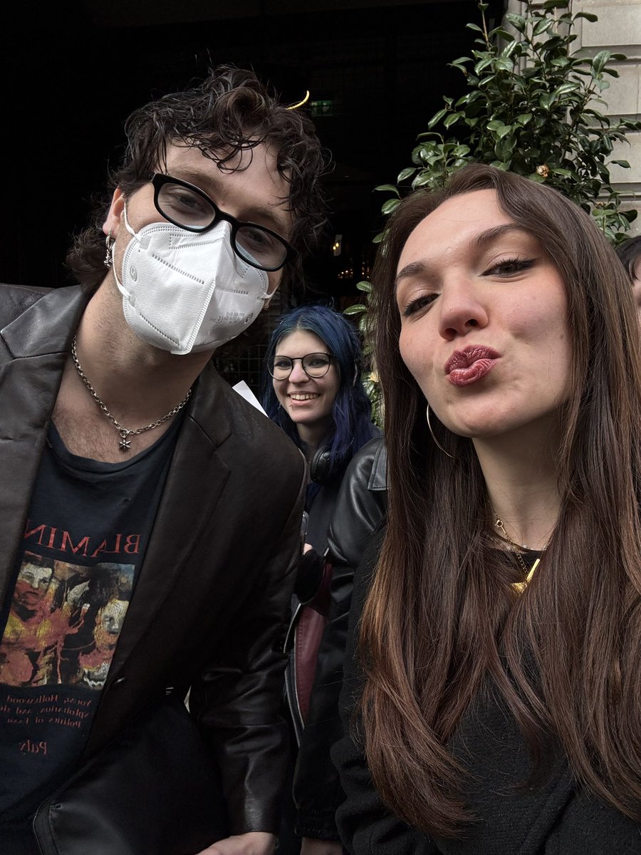 julie + 5SOS⭐️ tweet media