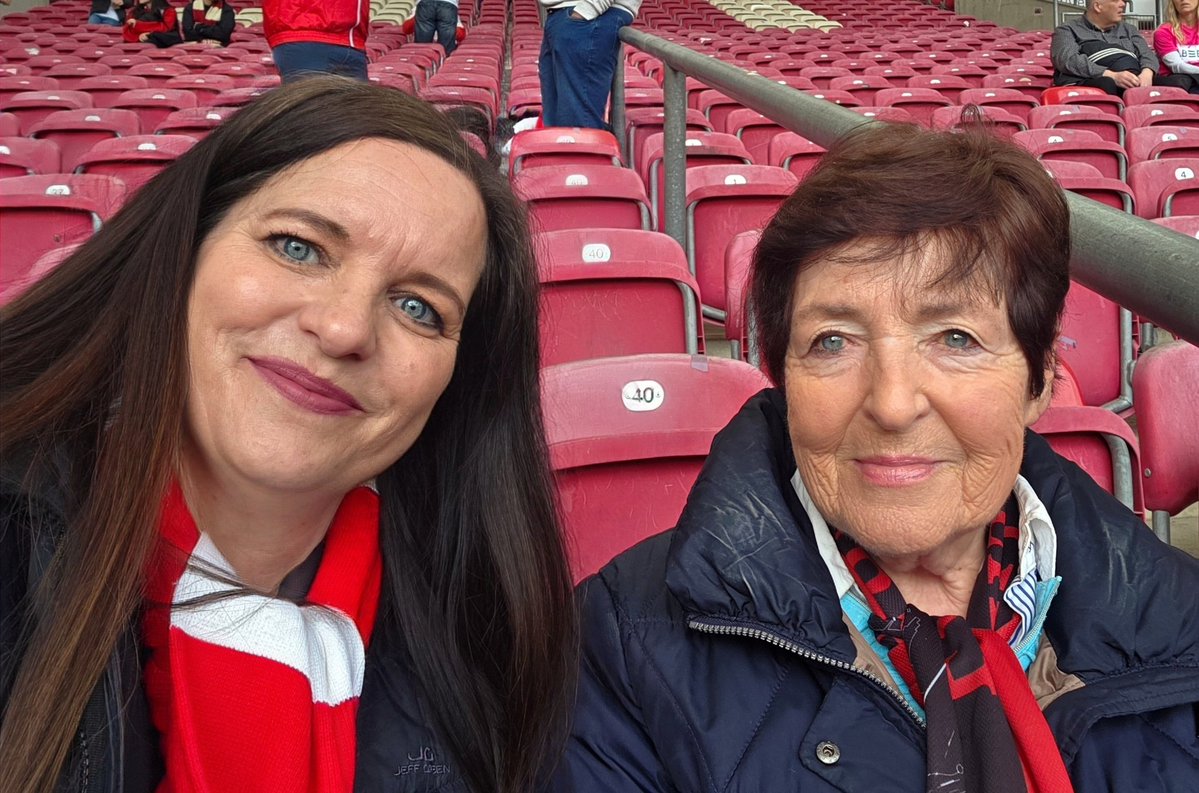 Rosenlippenmädchen tweet media