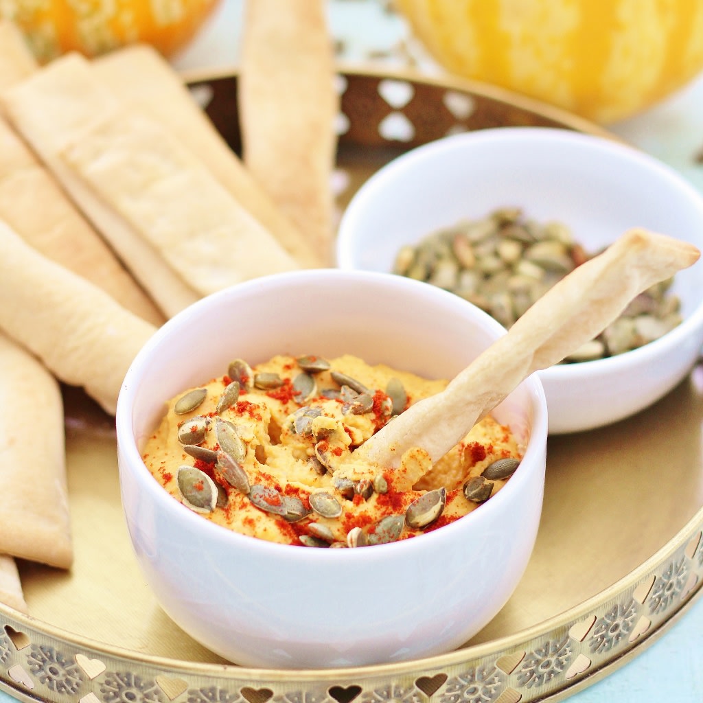 easypeasyfoodie's tweet image. Want to give your hummus a colourful spin? Roast pumpkin or squash and add it to homemade hummus with some spices to create this fab Roasted Pumpkin Hummus! 

RECIPE =&amp;gt; bit.ly/2EQHy9q

#hummus #houmous #dip #pumpkin #butternutsquash