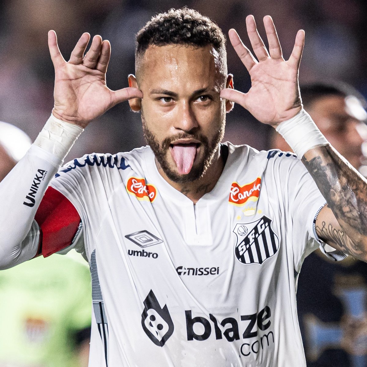 République tweet media