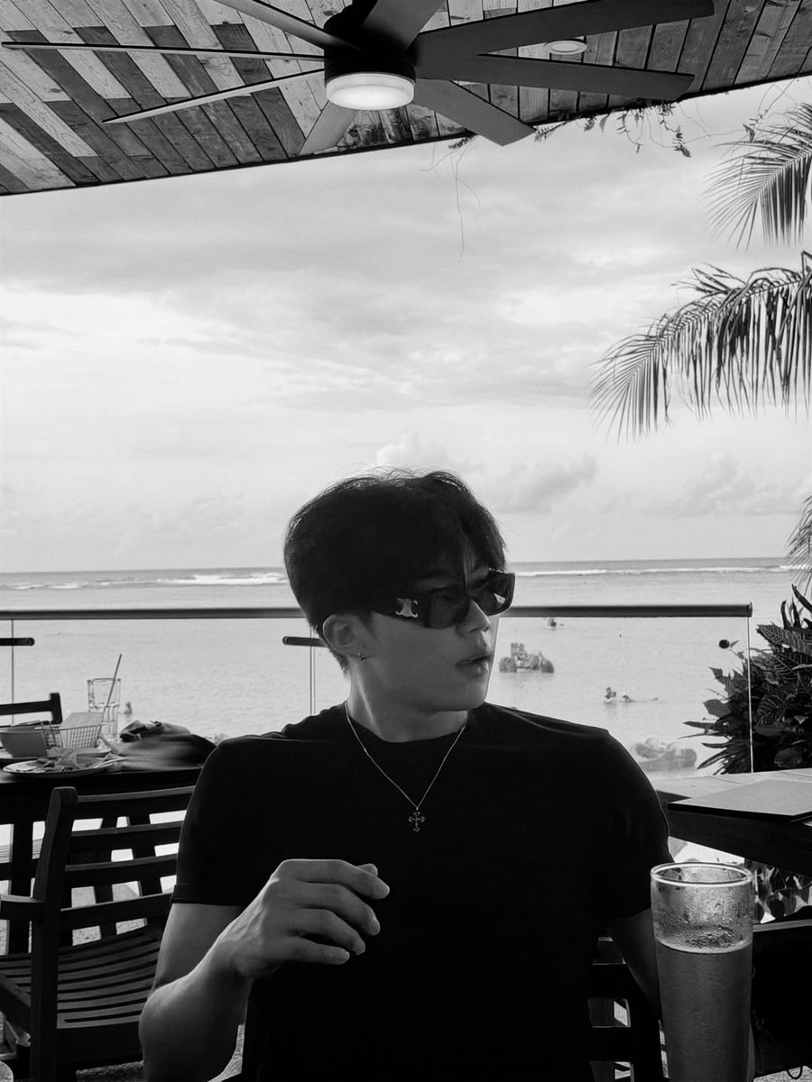 Louis.( ALT ) tweet media