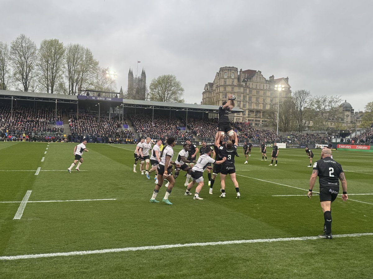 Pothe79's tweet photo. ⁦@BathRugby⁩ storming into the Quarterfinals of the ⁦@ChampionsCup⁩ 🔵🌑⚪️ https://t.co/szCddcqOkf