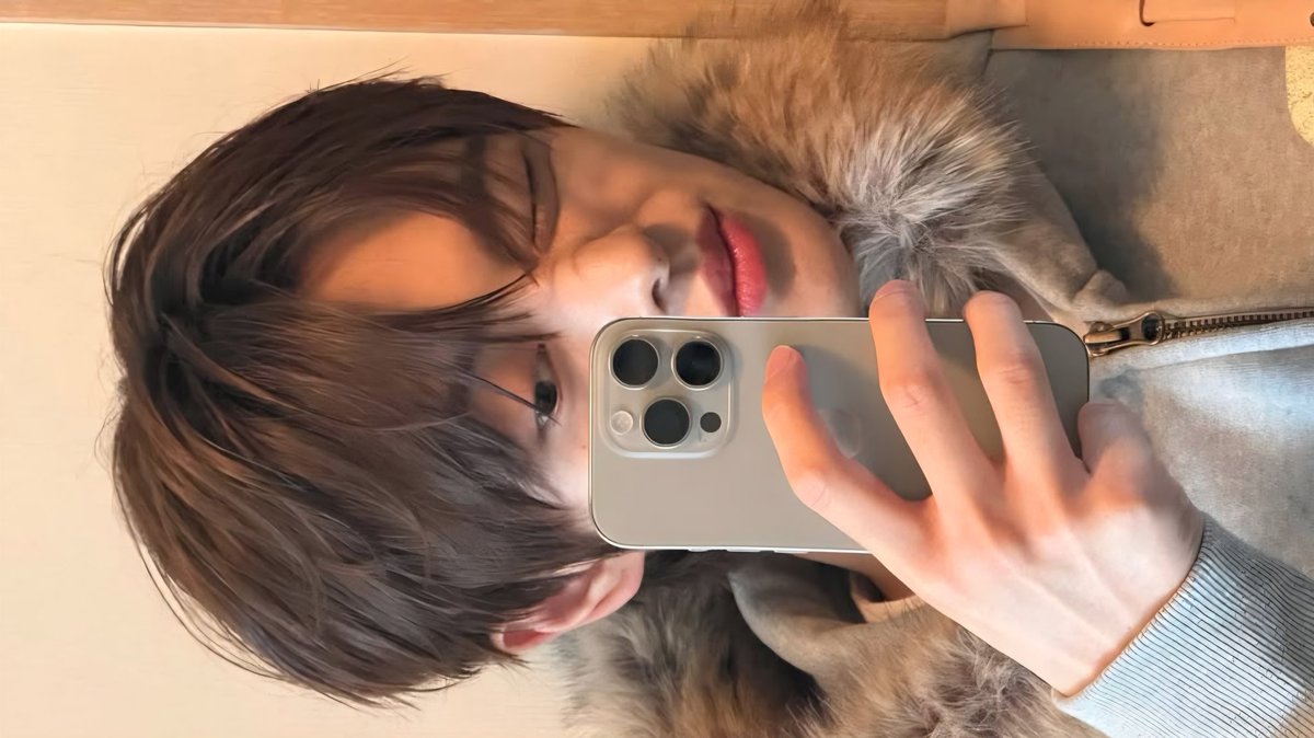 softleowon's tweet photo. — ♡ ; your songs are for me
leowon au

everything seems peaceful until a new cute idol tries to flirt with singer leo on twitter. his number one fan, the youtuber lee sngwon, definitely doesn’t take it well... https://t.co/NtOh8lkxSg