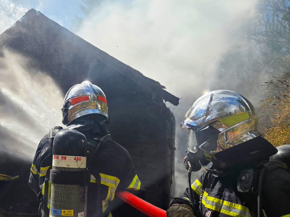 Sapeurs-Pompiers de la Nièvre tweet media