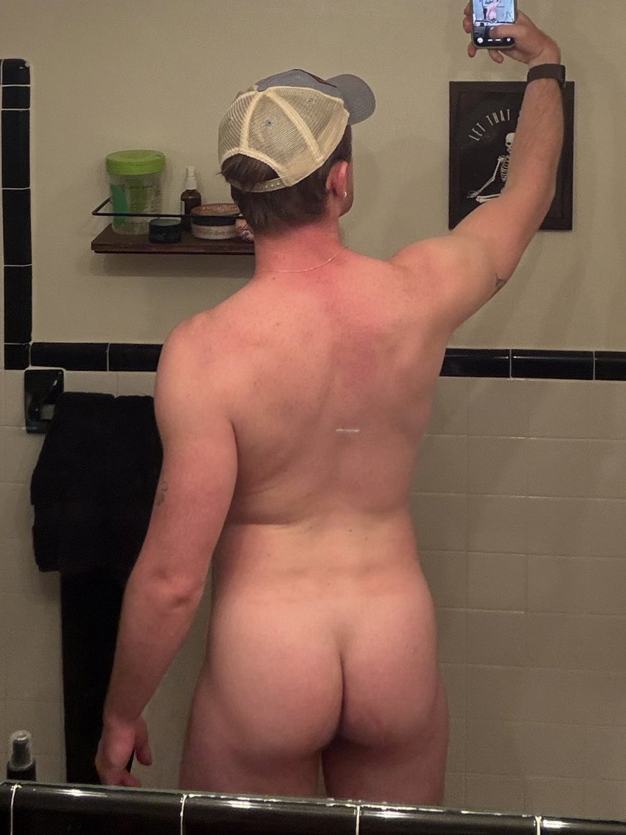 theofusco's tweet photo. come spread these cheeks open https://t.co/dIUkgA2b0e
