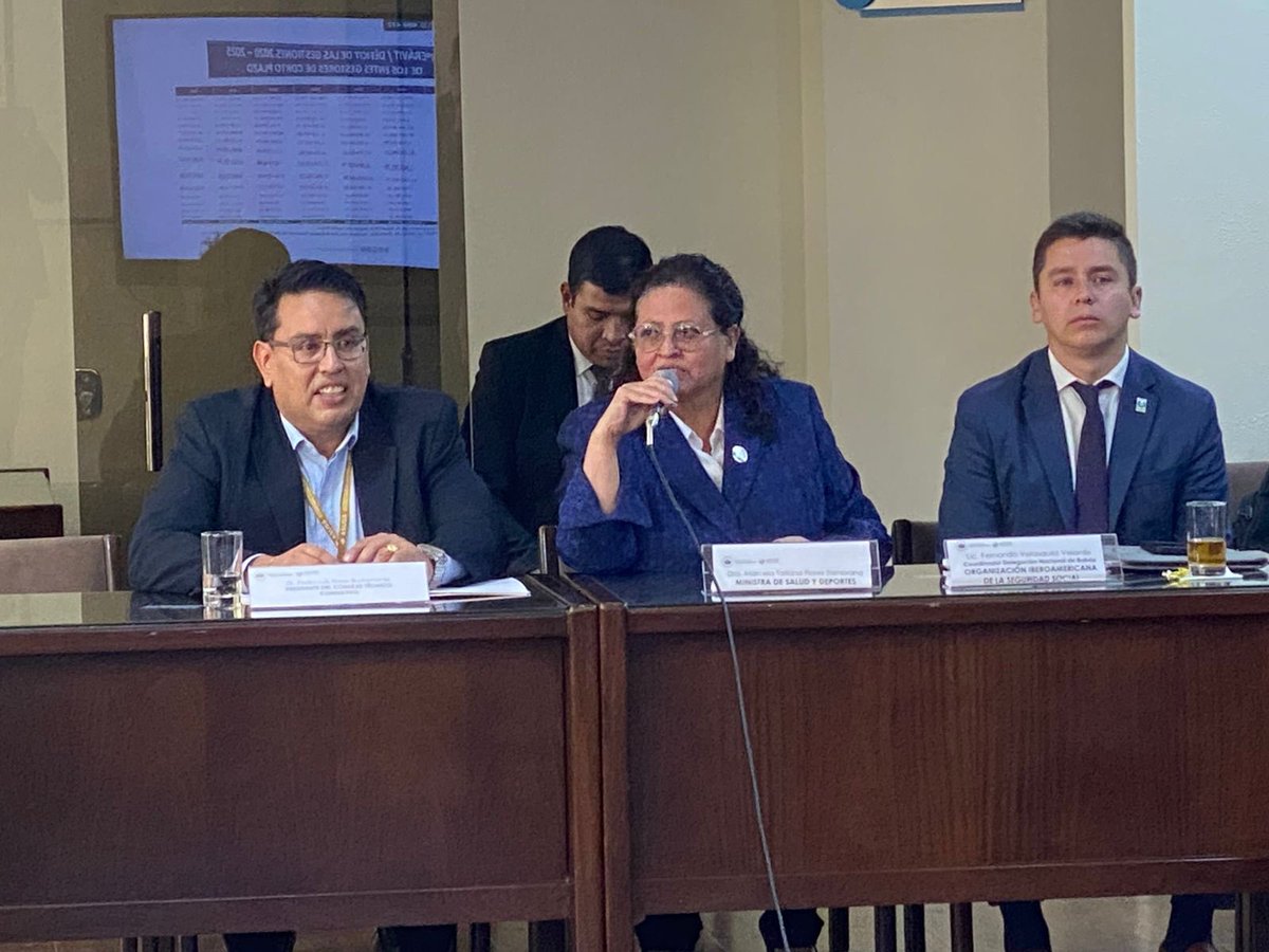 ferhvelasquezv's tweet photo. Con el acompañamiento técnico de @oiss_digital 🌎 y liderazgo de la Ministra de Salud y la MAE de la #ASUSS, se están sentando las bases para cambios importantes orientados a mejorar el sistema, la atención al asegurado y la transparencia en la gestión 🫱🏻🫲🏼 https://t.co/zDOzaU8Gi6