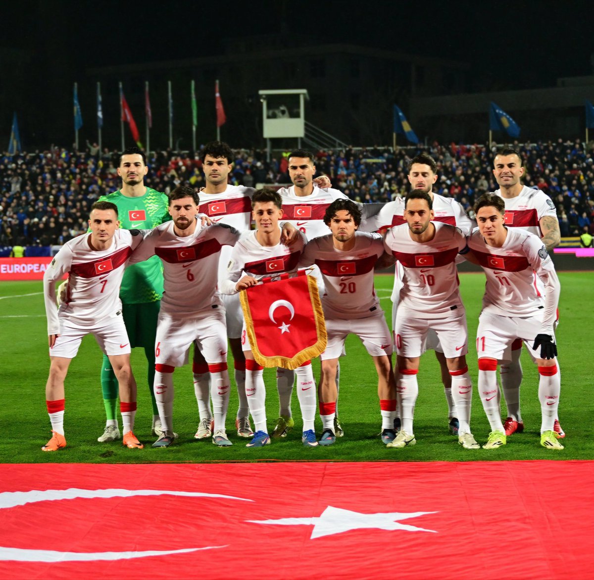 SİYAH SANCAK tweet media