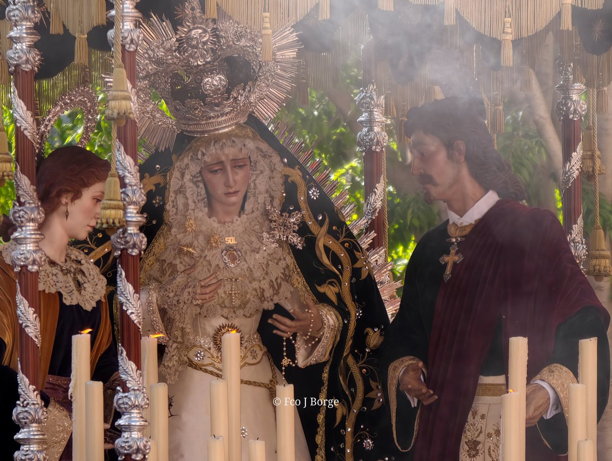 fcojborge's tweet photo. La Sacra conversación según Sevilla 

#Ssanta #Sevilla
#Sabadosanto https://t.co/fceKNQlVH7