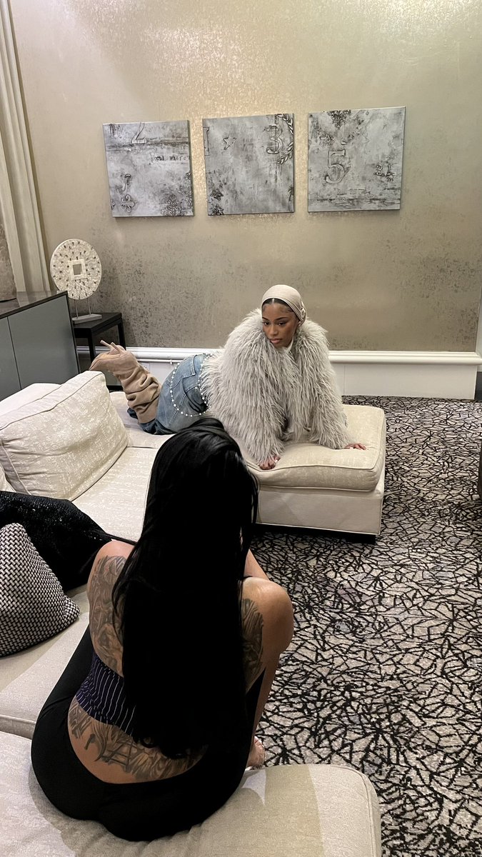 A °❀⋆.ೃ࿔*:･ tweet media