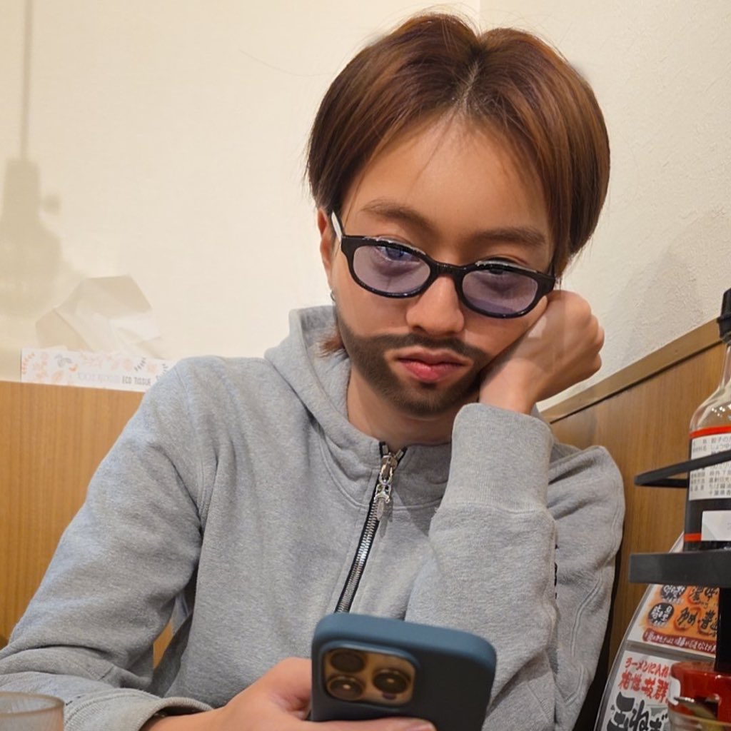 𝐱𝐲𝐳. 🎈 tweet media