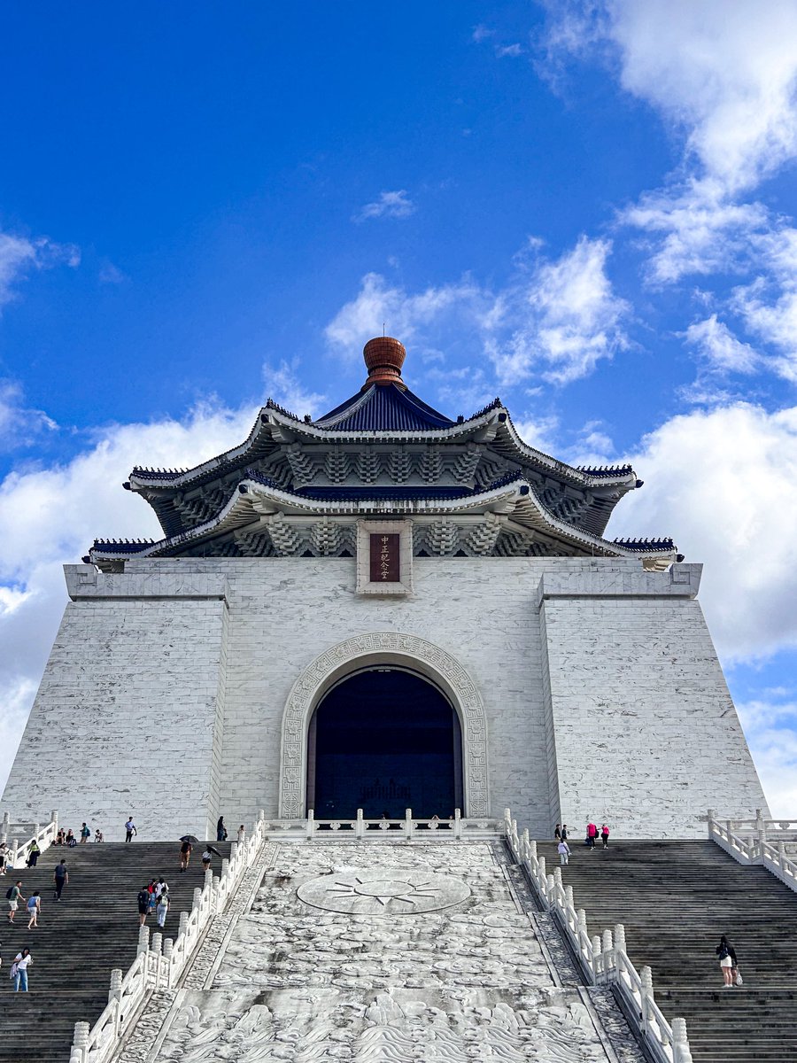 Globe Tucker tweet media