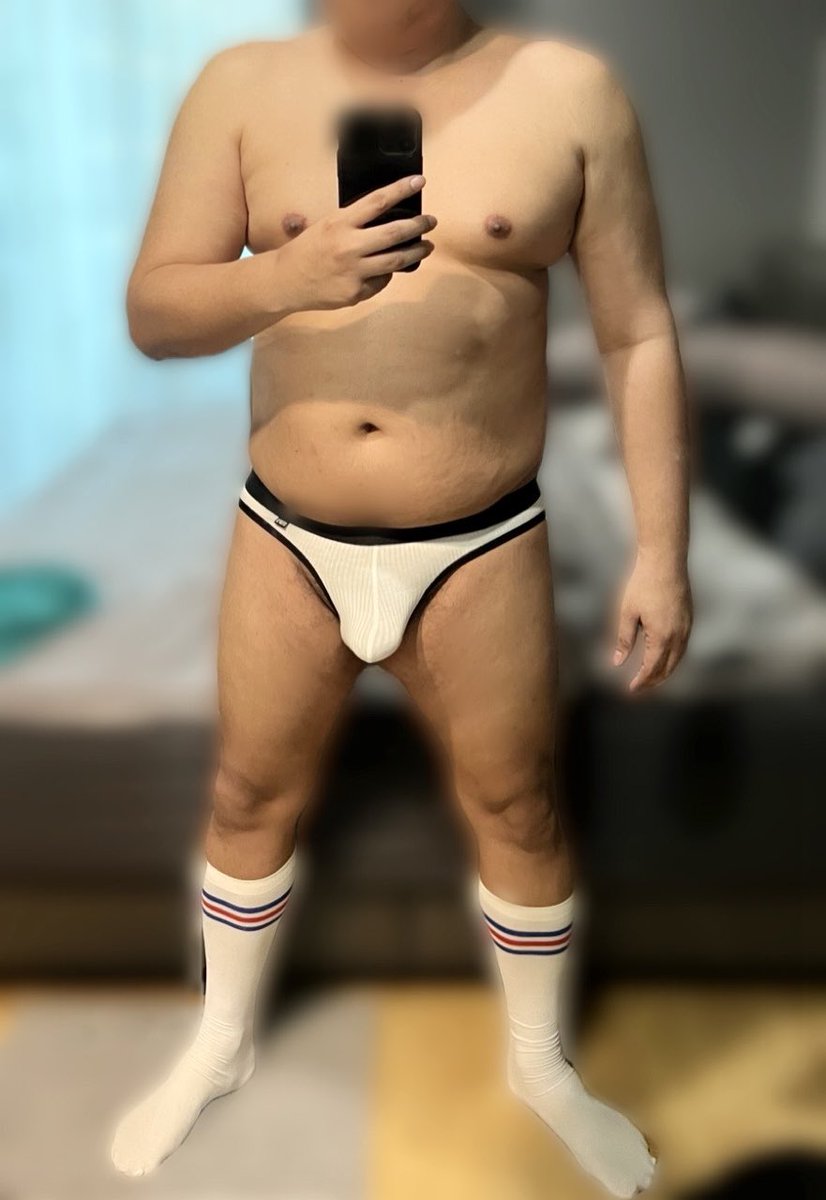 Tall and Dark tweet media