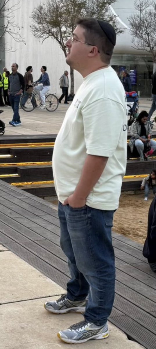 uricovagerev tweet media