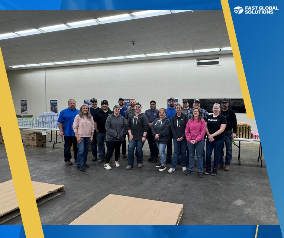 FASTequip's tweet photo. FAST showed up big this year for Backpack Attack, packing over 1,000 weekend meal bags for local students. That’s more than double past years, where we averaged around 400 bags! https://t.co/lBOVy0SopI