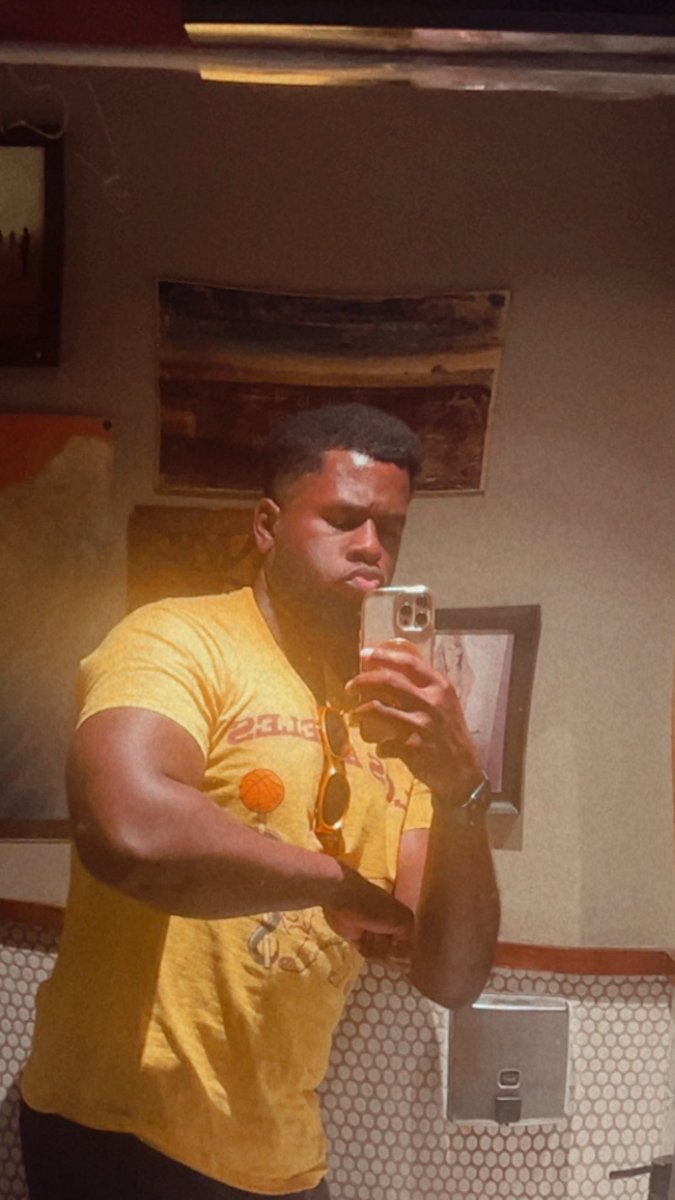🧜🏿‍♂️ Gregory 🧜🏿‍♂️ tweet media