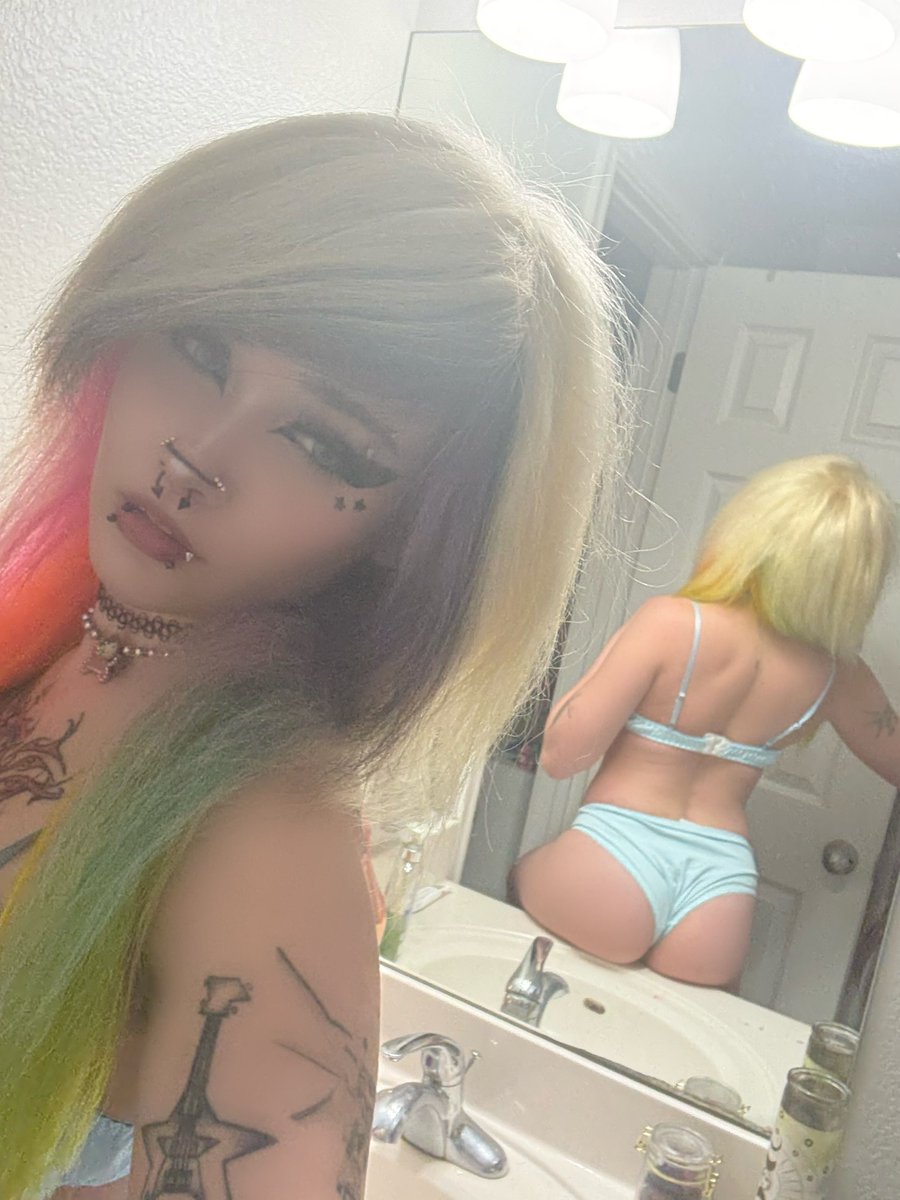 xandrawr tweet media