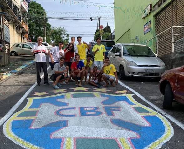 UpdateCharts tweet media