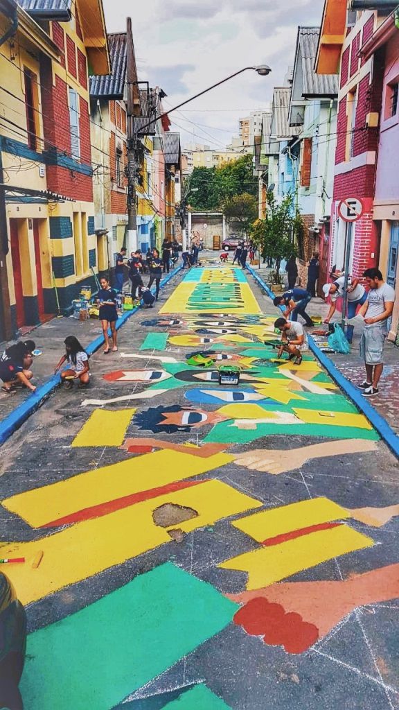 UpdateCharts tweet media