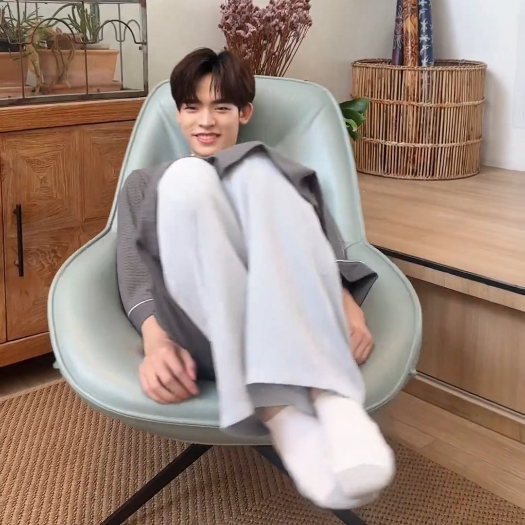 ꜱᴜɴꜰʟᴏᴡᴇʀ ̆̈ tweet media