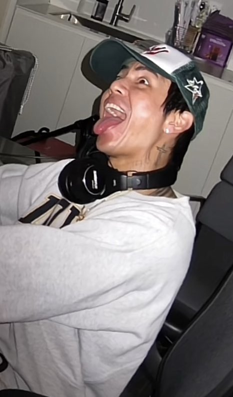 athens 🖤’s MIITO tweet media