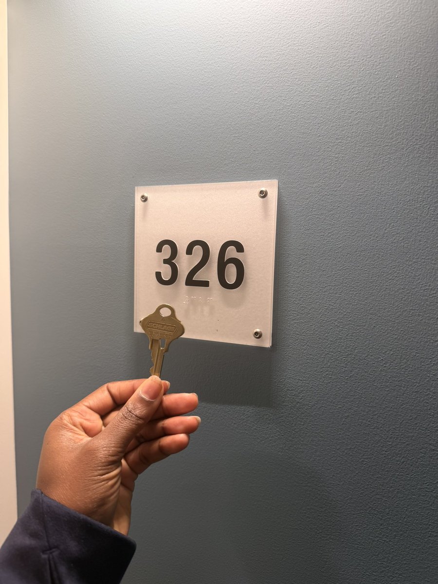 tyweee_'s tweet photo. to new beginnings https://t.co/bH78uAAjpi