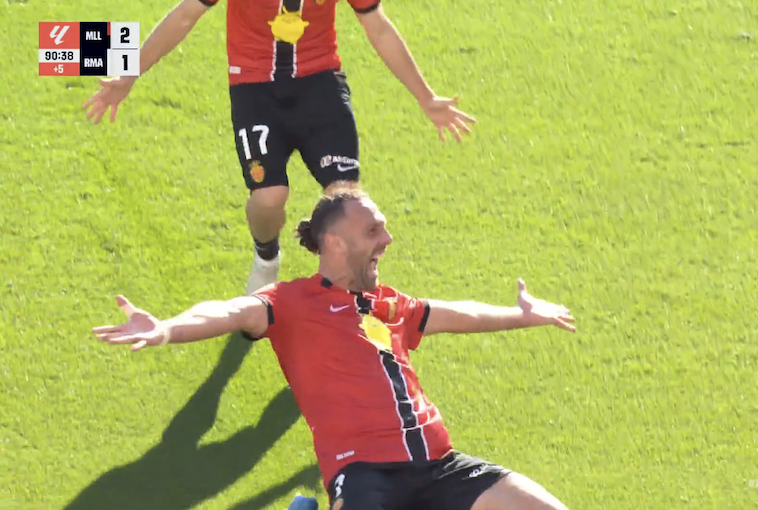 The Touchline | 𝐓 tweet media