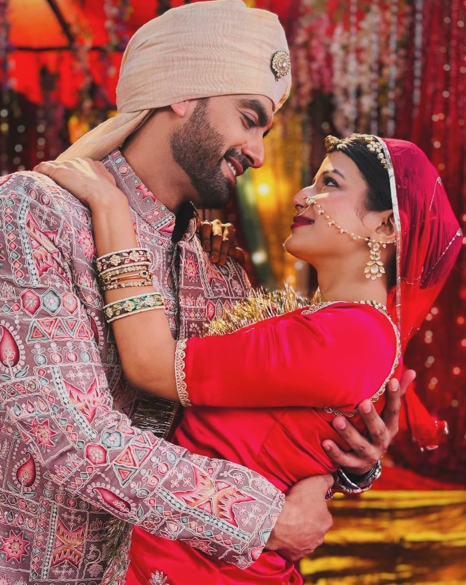 WAKE UP ABHIMAAN NATION 😍❤️🙈

{#Yrkkh #AbhiMaan #RohitPurohit #SamridhiiShukla #AbhiraSharma #ArmaanPoddar}