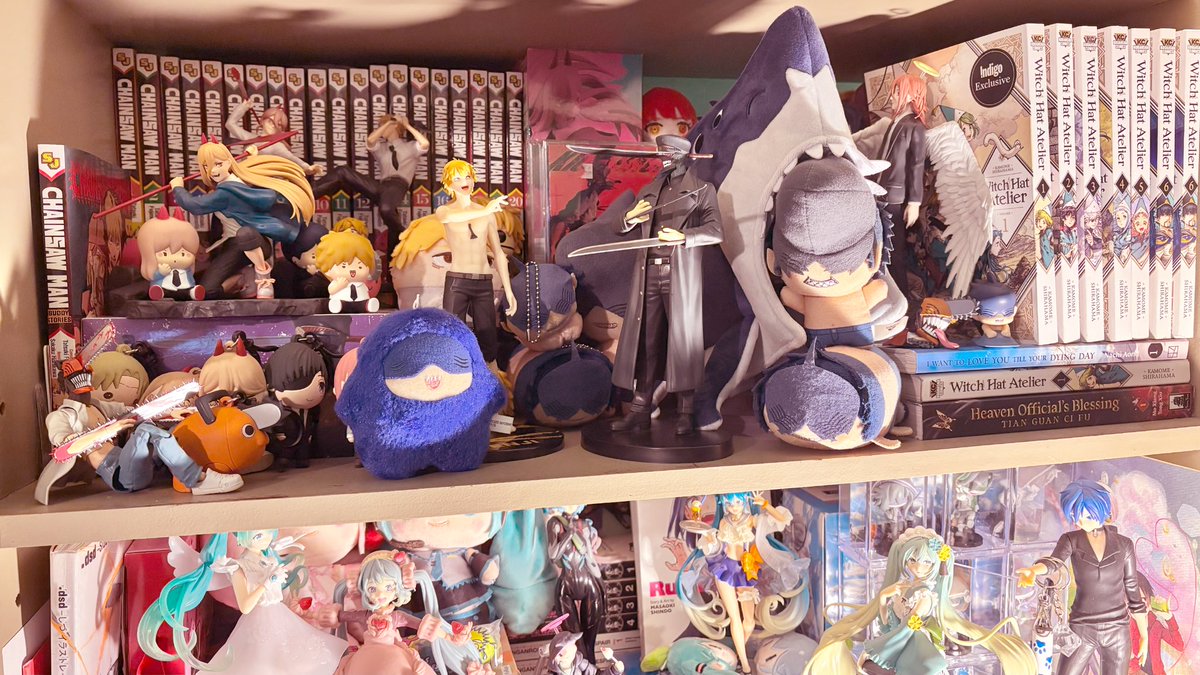 jce93's tweet photo. Thank you for the kind words lately !! 🙇‍♀️ 

I’m still trying to take a break, but I figured I’d share some of the merchandise that arrived a few days ago…! 💭 I loove love love Bimu 😭💕 https://t.co/JQ8H2QuSl1
