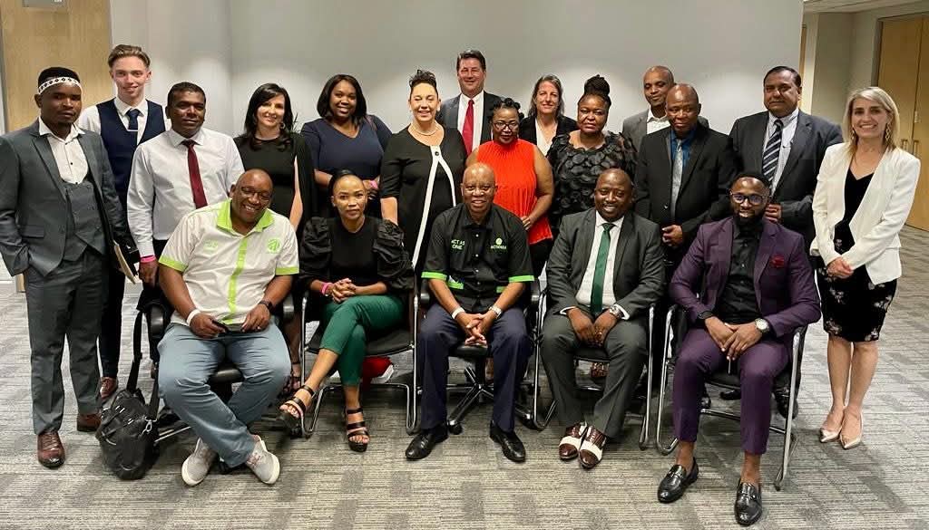 Leon The King👑 tweet media