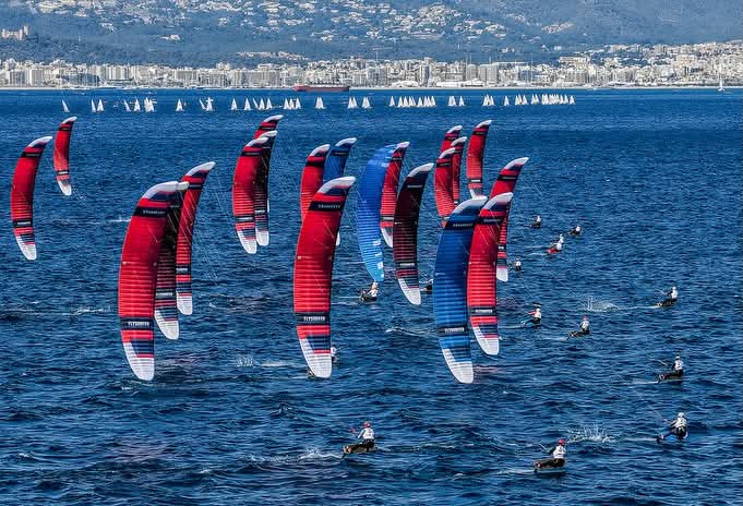 idendeportiva's tweet photo. "Muy feliz de competir en uno de los campeonatos más prestigiosos de la vela olímpica. 7mo puesto, clasificando a la medal race🏅 y ganando los cuartos de final. Muy contenta con mis regatas y rendimiento esta semana"
🗣 Catalina Turienzo 🇦🇷 en #Formulakite https://t.co/4vzMdY2Srv