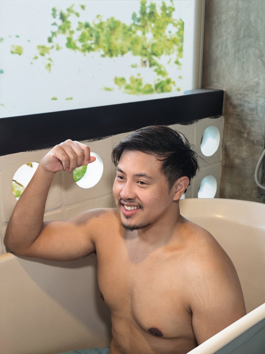 but now the sky is opalite ☁️ tweet media