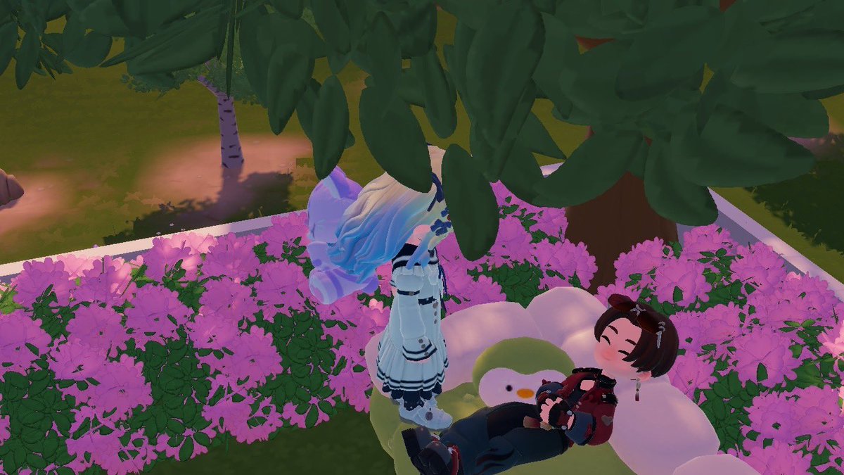 むちこ tweet media