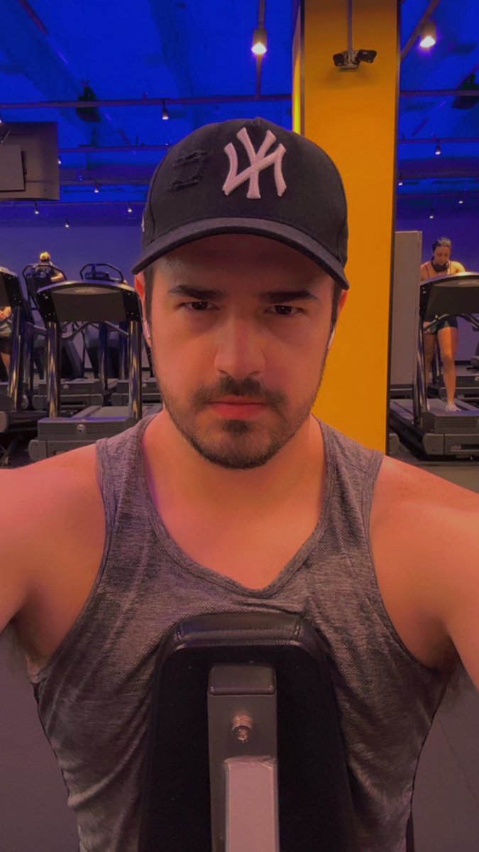 marcus 🍍 tweet media