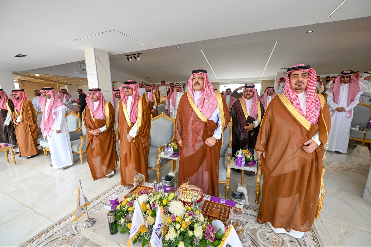 emara_hail's tweet photo. سمو #أمير_منطقة_حائل يرعى الحفل الختامي لـ #مهرجان_الامير_عبدالعزيز_لسباقات_الخيل3
 في ميدان #فروسية_حائل، ويتوج سموه الفائزين، ويكرم الرعاة والداعمين وشركاء النجاح للمهرجان. https://t.co/E2Kx1GRNrS