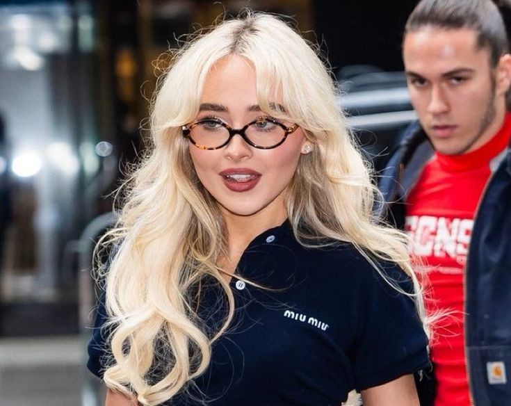 hourly brinatan tweet media