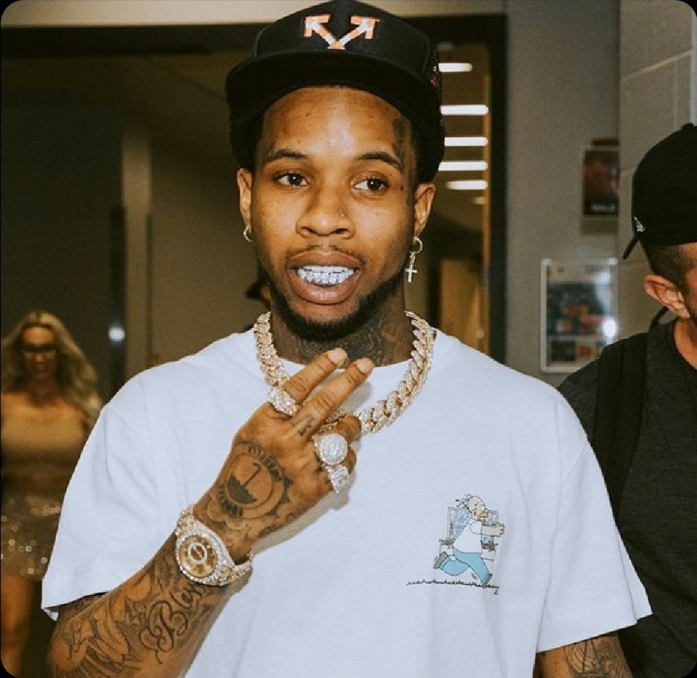 TheQueenIsM3's tweet image. "I was just a supporter before, but now I'm a fan. Justice for Tory Lanez"☂️🖤👑💋💯
🗣All summer #SluttyBass2026 on rotation!!!!!!!!
#SavingTheSummer 🙌🏾😎🔥☂️💪🏾💦🏖🥂🍾
#ItsAParty🎉 ‼️
#AlbumOfTheYear 
#DontStopGetItGetIt 💿🔊🎶😌🎧🛼
#Justice4ToryLanez 
☂️🖤👑💋💯