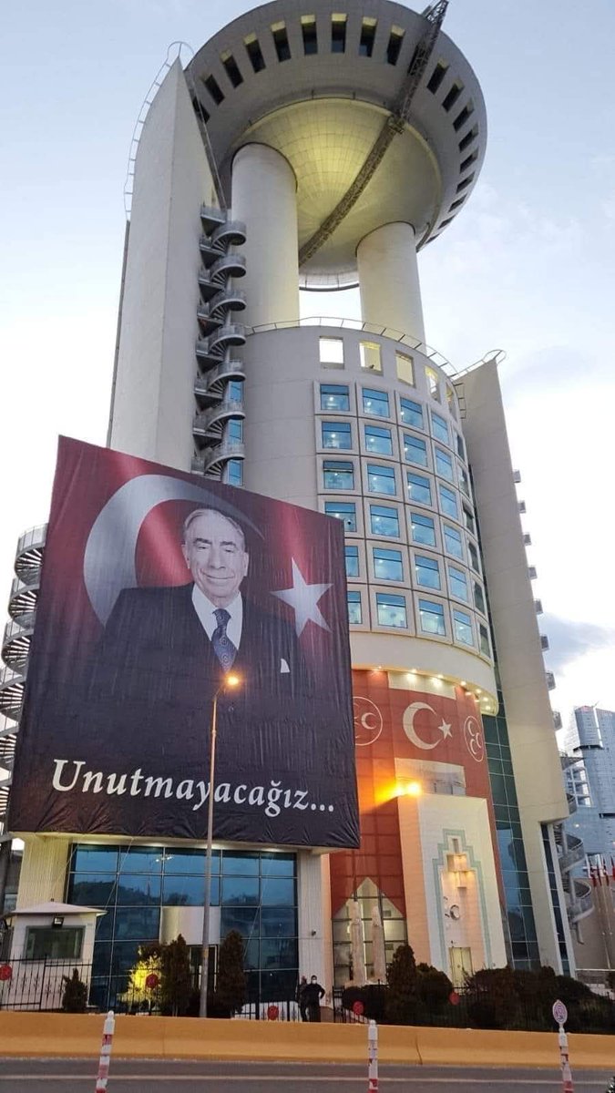 alpmete97's tweet photo. Sevenlerin Gönlünde Sevilenler Ölümsüzdür. Dualar Tekbirler Sana Başbuğum https://t.co/S7V2GinNwR