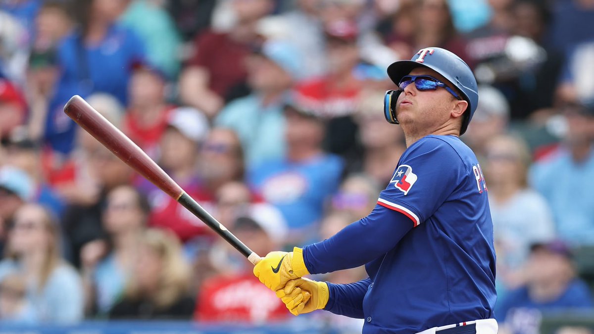 Rangers Fan Cave tweet media