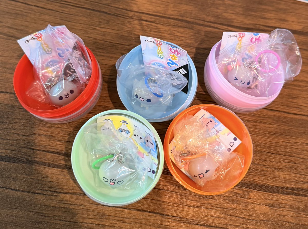 n_a0922's tweet photo. 今日のガチャ活
ぷくぷくあわわちゃん ころんとクリアめじるしチャーム⭐︎
セミコンプ🥺!!! https://t.co/8vbZPzykrS