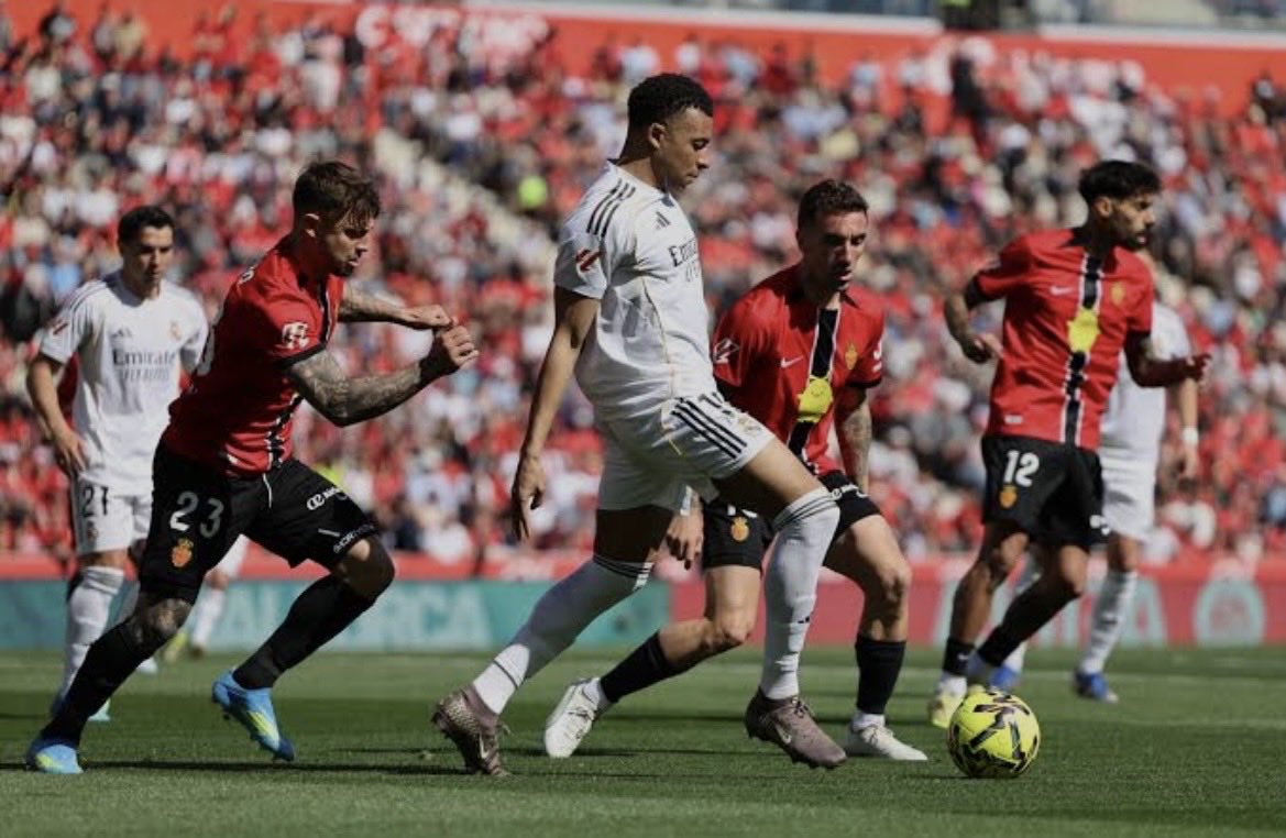 adrrie__'s tweet photo. Adiós a la liga?
El Madrid pierde en Mallorca con un gol de Muriqi en el descuento https://t.co/oTisLgIKh1