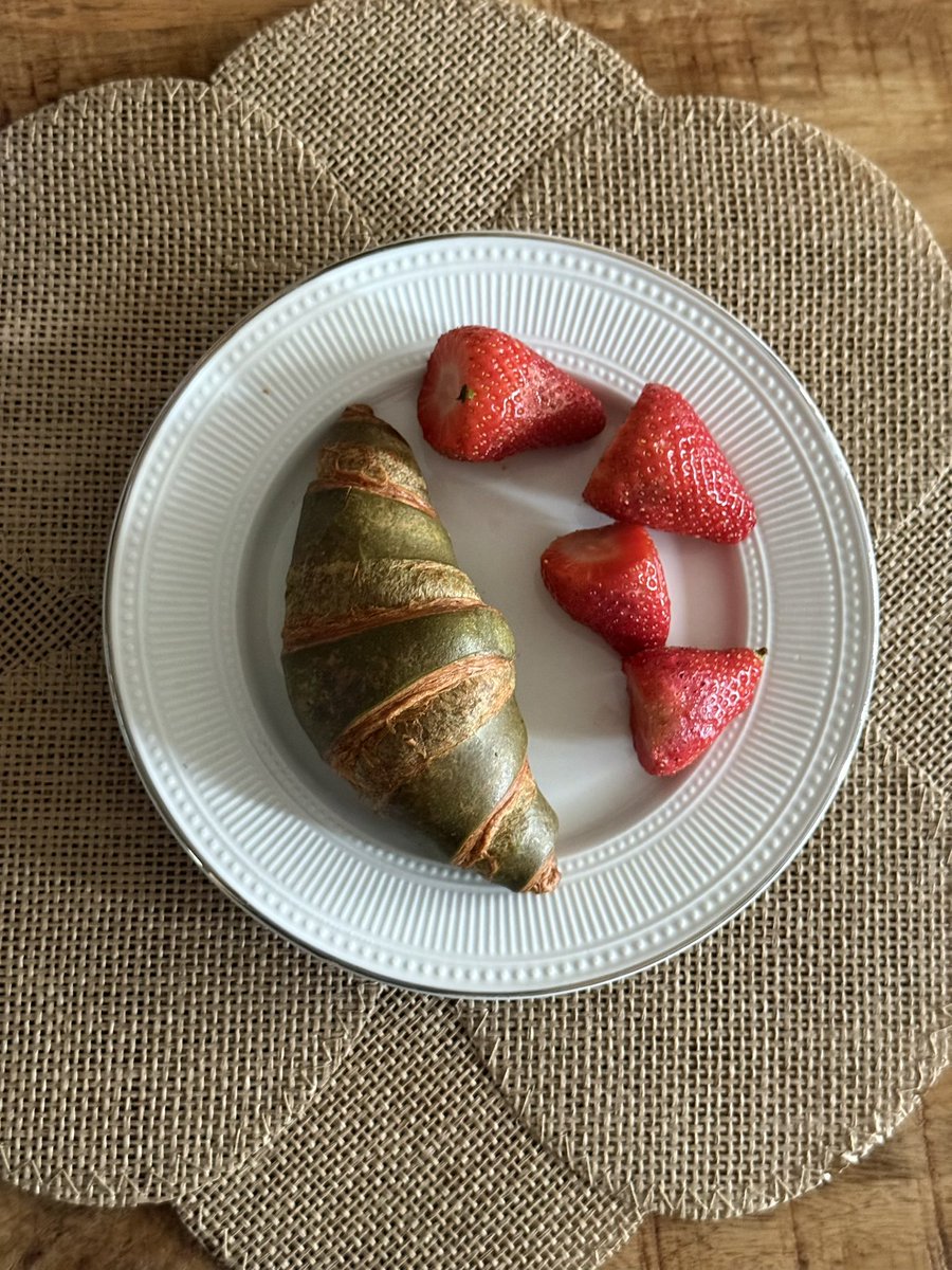 matcha croissant plus leftover strawberries 🍓🍵